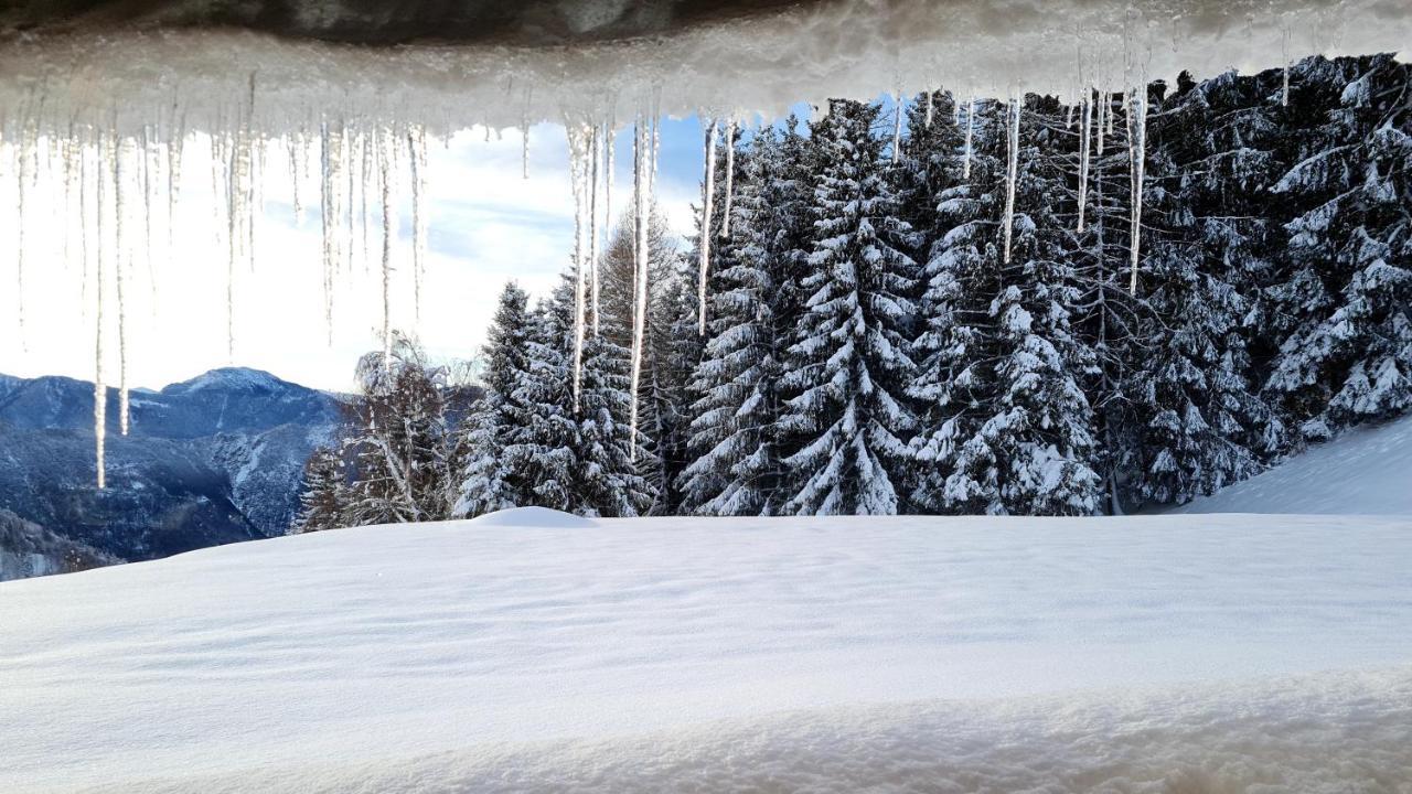 Chalet Chapeau Rar Castel Condino Luaran gambar