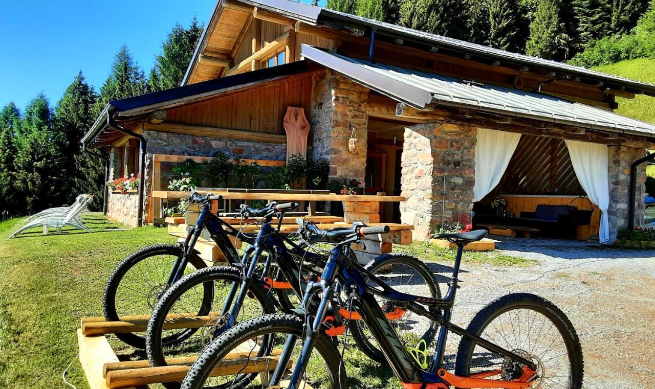 Chalet Chapeau Rar Castel Condino Luaran gambar