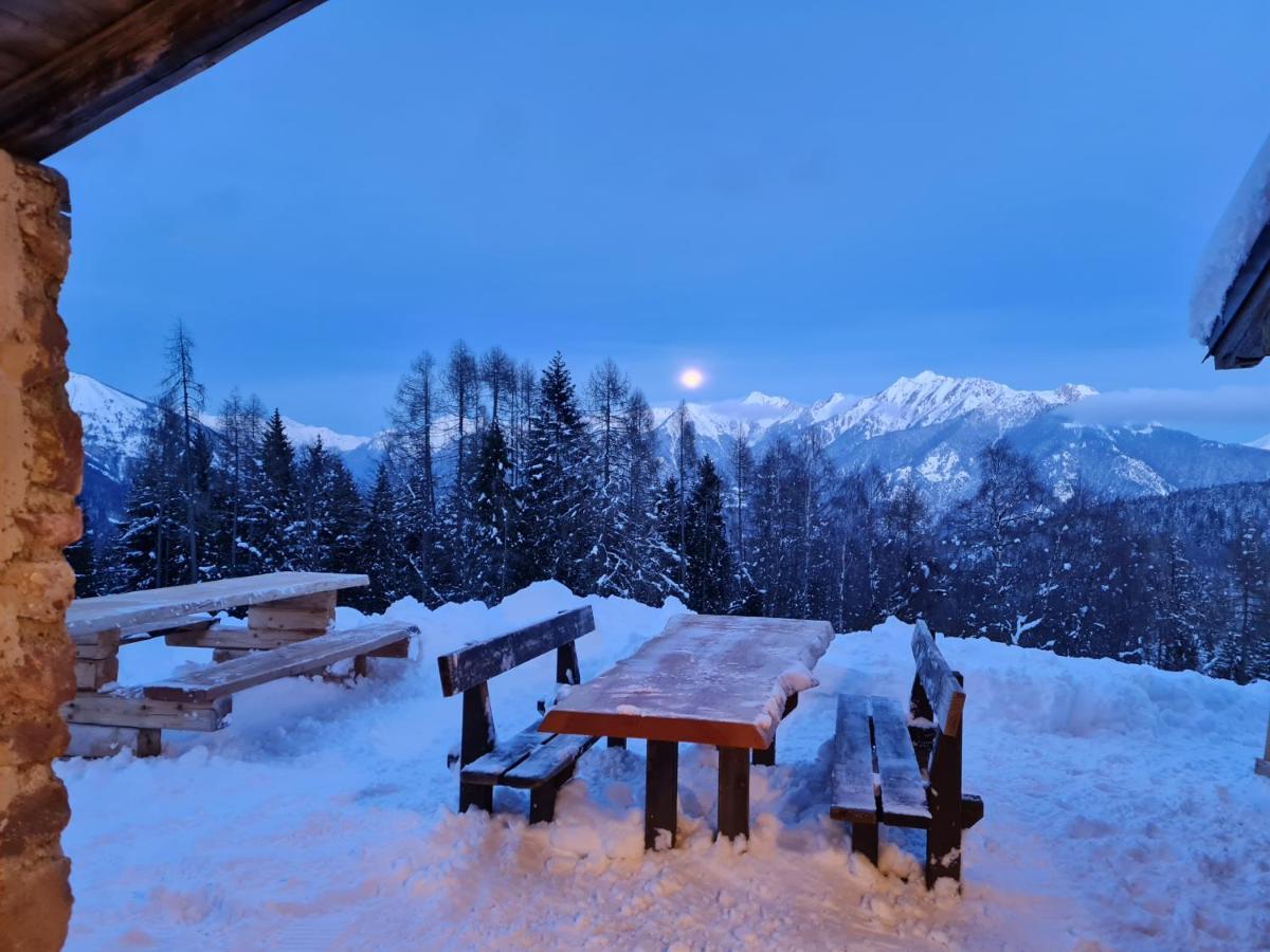 Chalet Chapeau Rar Castel Condino Luaran gambar