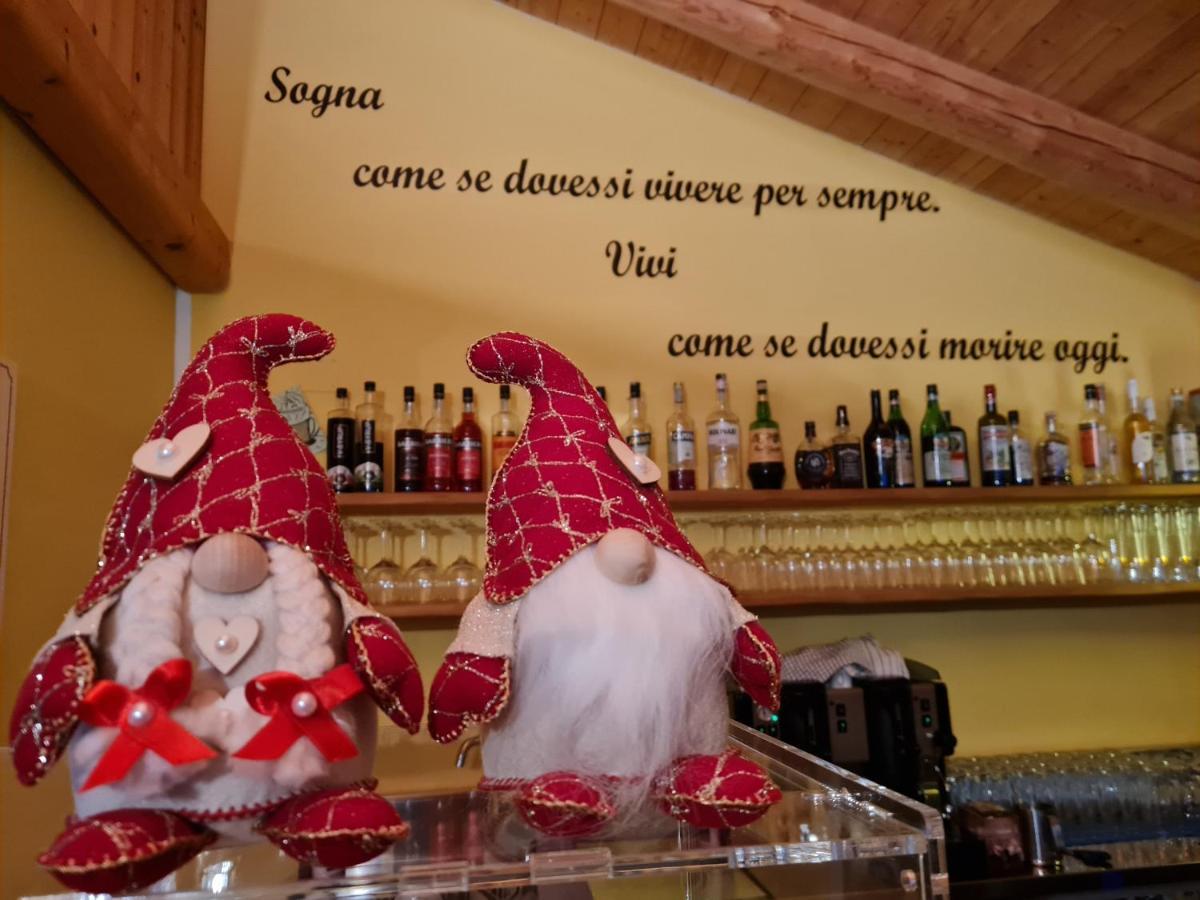 Chalet Chapeau Rar Castel Condino Luaran gambar