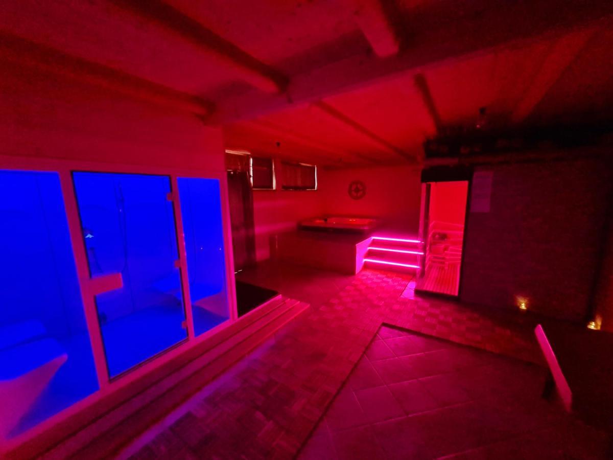 Chalet Chapeau Rar Castel Condino Luaran gambar